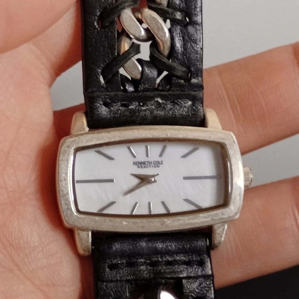 Kenneth Cole Reaction Womens Black Leather and Stainless‎ Steel Band Watch